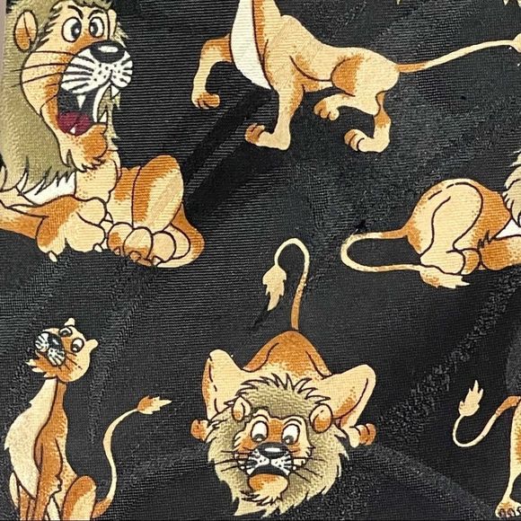 Vintage Dimoda Handmade Lion and Lioness Tie - Picture 2 of 4